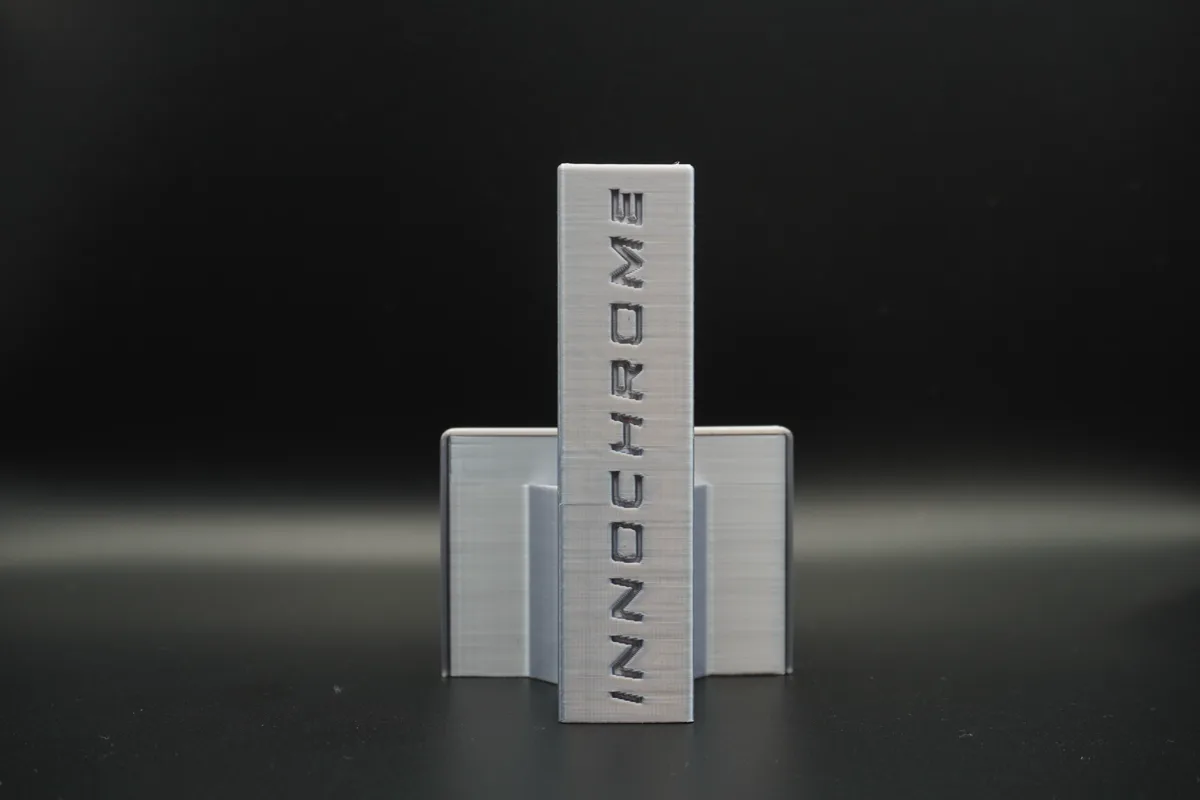 Rückseite des Innochrome Kartenhalters