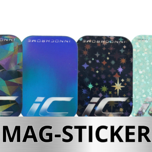 Vier Mag-Sticker mit Innochrome-Logo in den Effekten Broken Glass, Rainbow, Stars und Sparkle